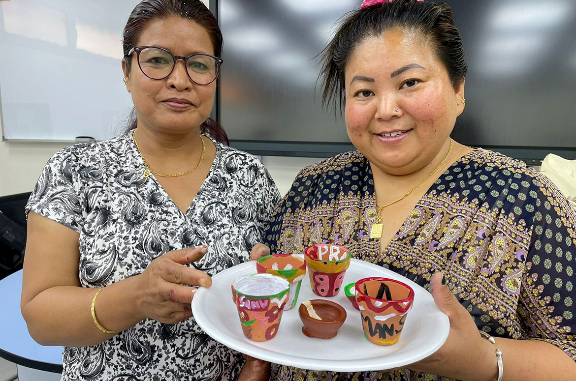 Focused Groups Photo 14