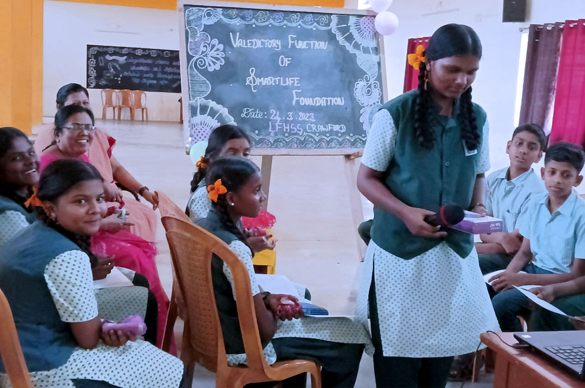 Focused Groups Photo 3